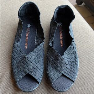 Bernie Mev Dream flats